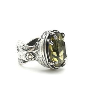 Silpada Silver Ring with Olive green stone & flower detailed band